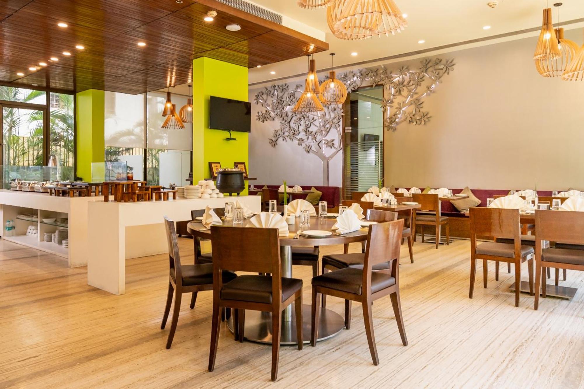 Marasa Sarovar Portico -Rajkot Exterior foto
